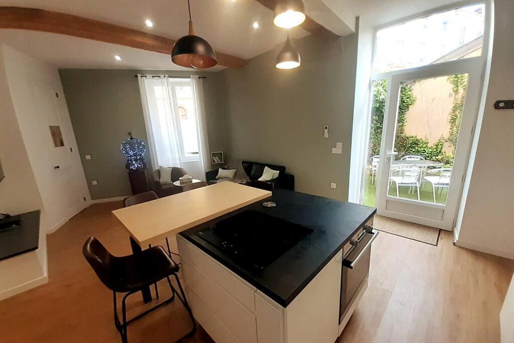 Classe 4 Etoiles - Cybele - Centre Ville 2 Chambres, Cour Privative Et Garage Vienne  Zewnętrze zdjęcie