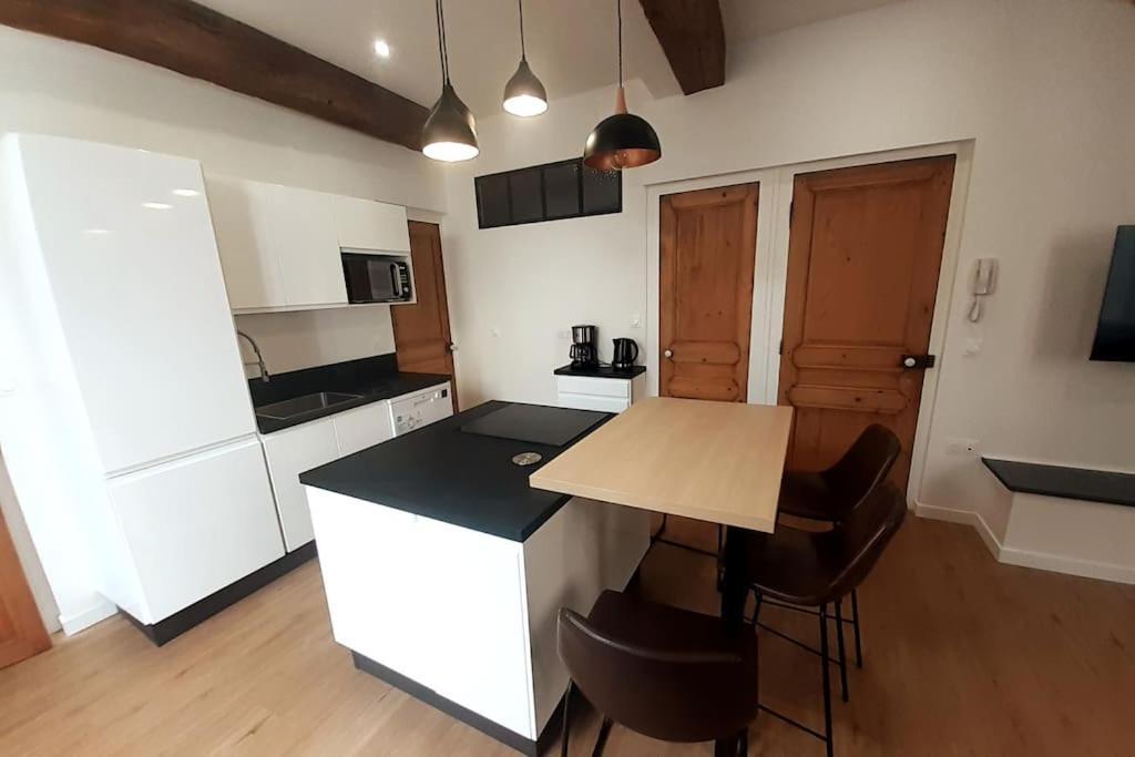 Classe 4 Etoiles - Cybele - Centre Ville 2 Chambres, Cour Privative Et Garage Vienne  Zewnętrze zdjęcie